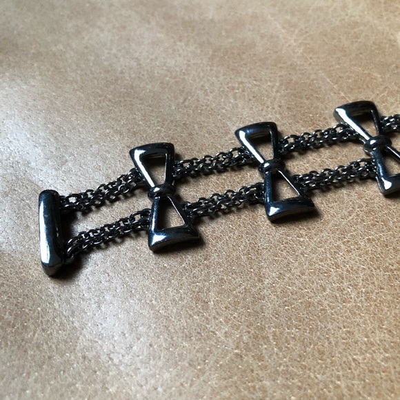 Nine West magnetic bow bracelet - Picture 4 of 4